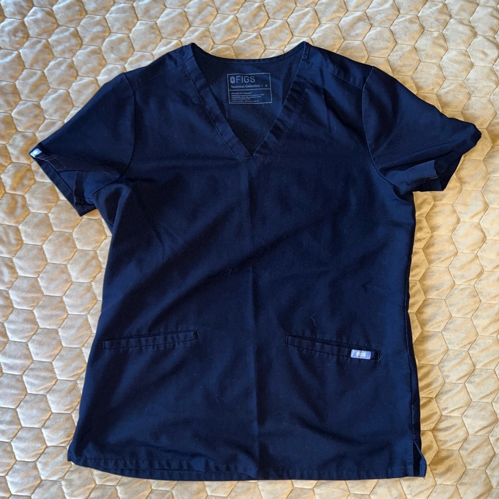 Figs Black Scrub Top